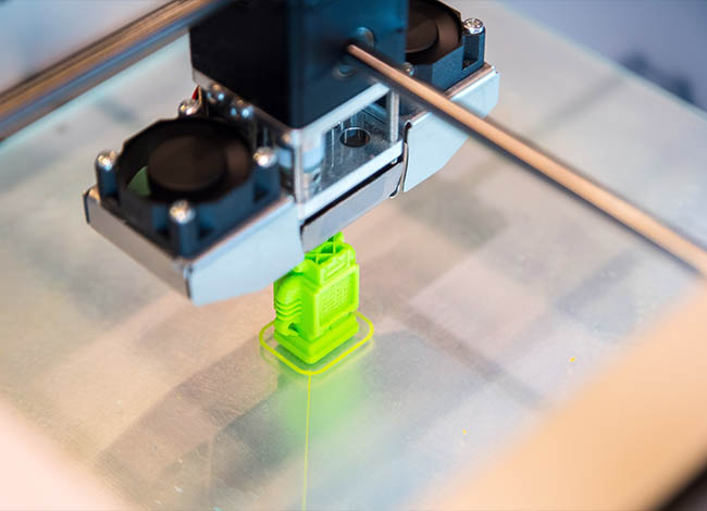 3D-Drucker druckt Miniatur-Modell